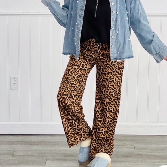 Leopard Print Pants - Picture 2 of 4